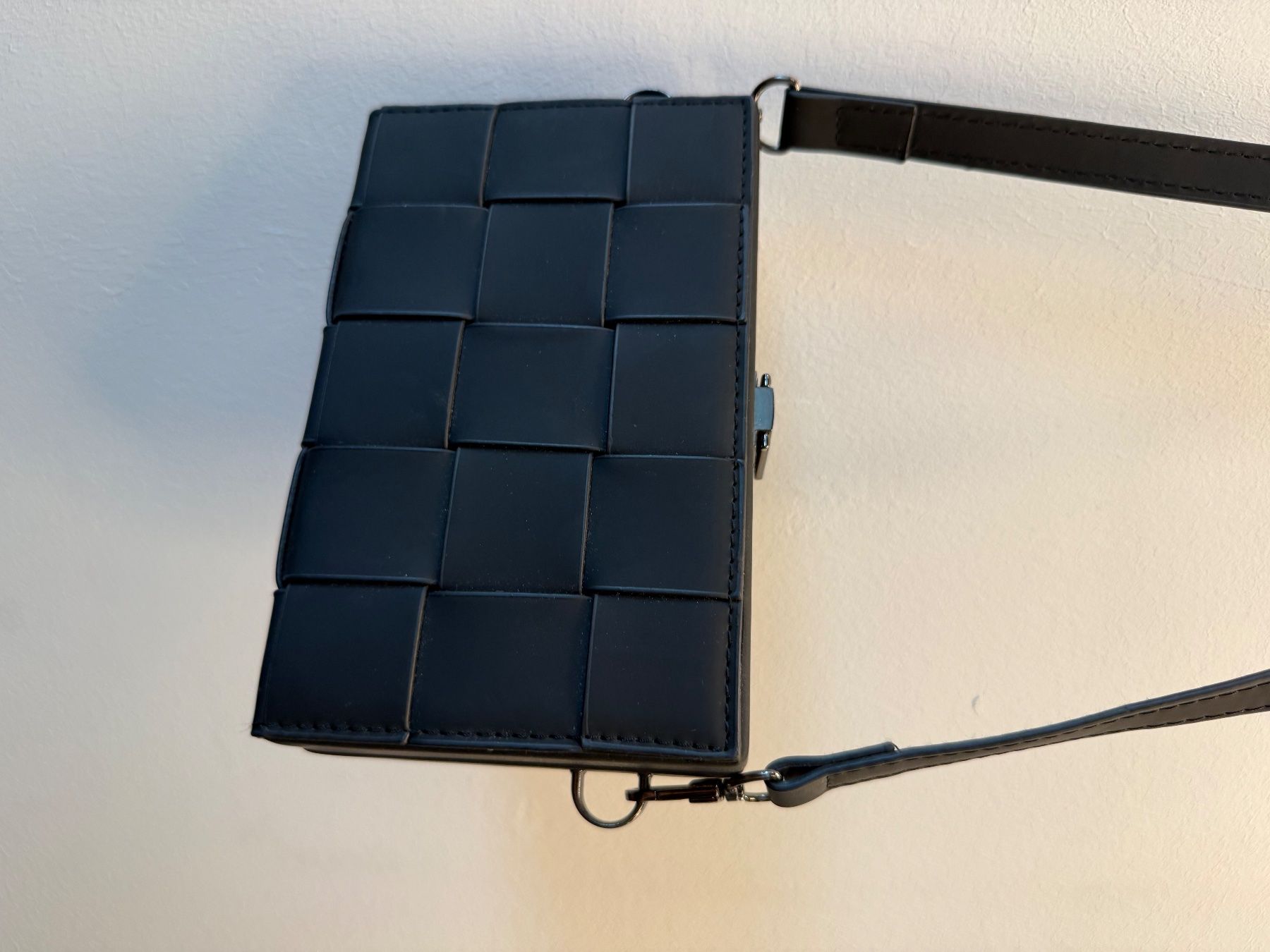 Borse: Schwarze Crossbody Tasche – Usato da Schlieren venduto da svenbaettig 3