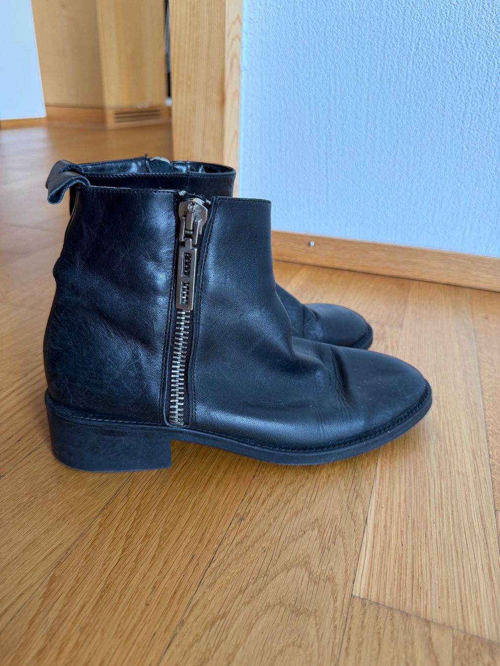 Scarpe da donna: Boots – Usato da Chur venduto da Caroline__