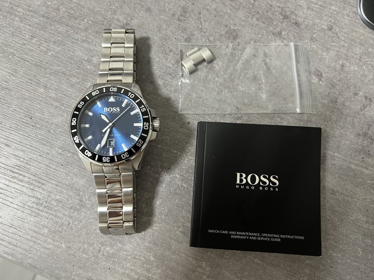 Hugo Boss Uhren: Hugo Boss Uhr | Silber | – Gebraucht aus Niederrohrdorf von fero90