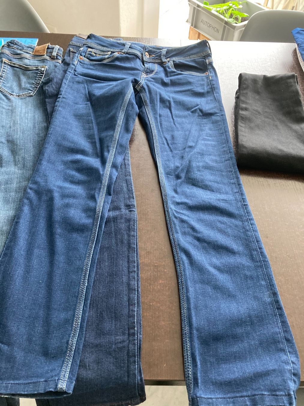 Jeans: Lot de 4 jeans taille 34 – Gebraucht aus Domdidier von qatar1973 5