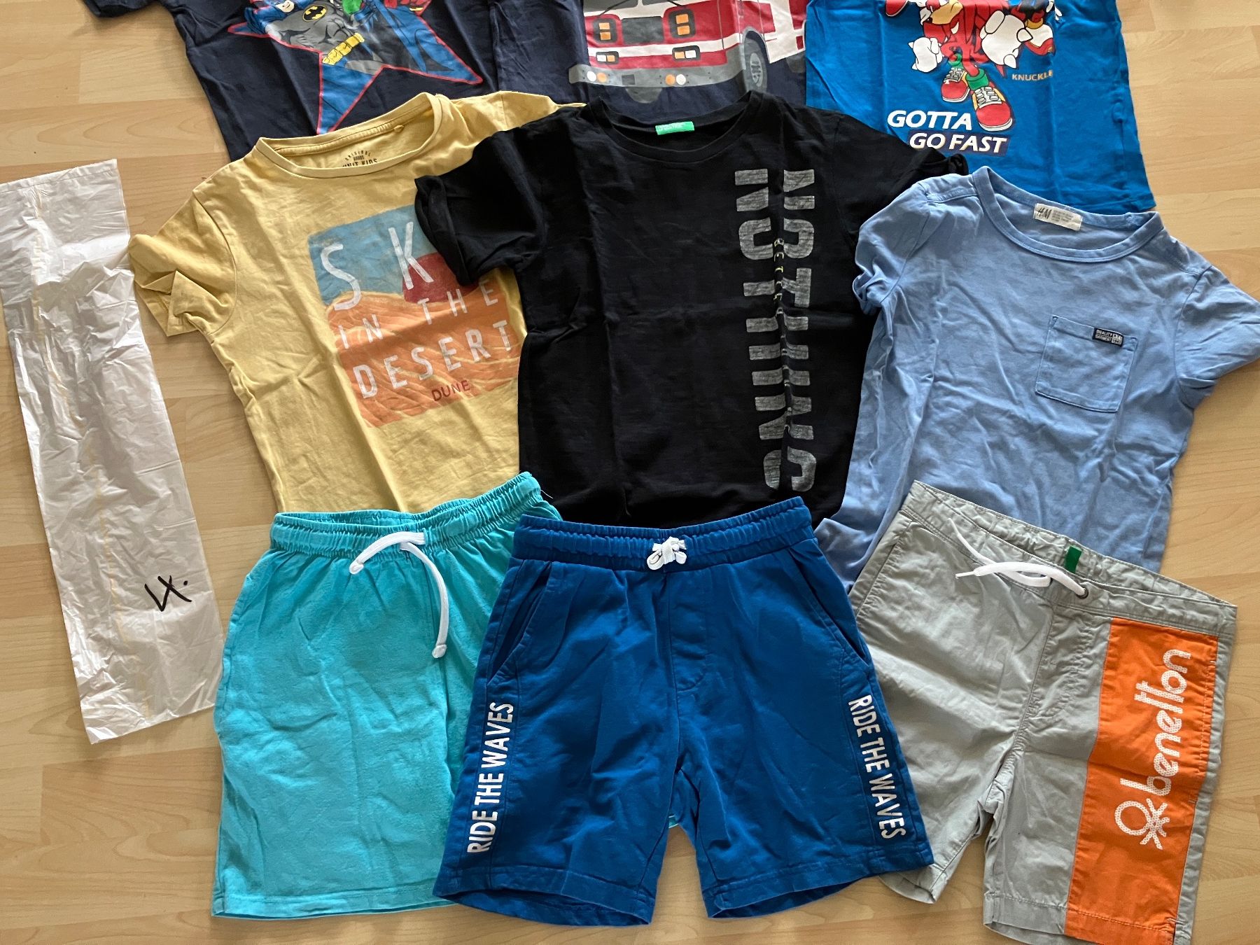 Lotti & Set di vestiti: Sommer Kleiderpaket 122 (4) – Usato da Niederglatt ZH venduto da boeca82 2