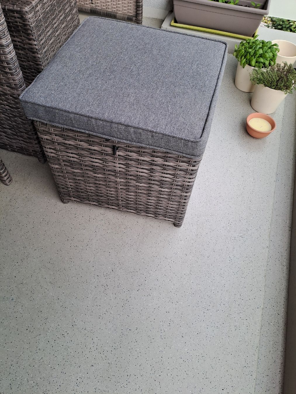 Set di tavolo e panche: Set di mobili da giardino/ Gartenmöbelset – Usato da Osogna venduto da stella086 3