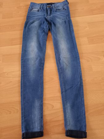 Jeans / Jeggings für Mädchen/Damen in Grösse 32