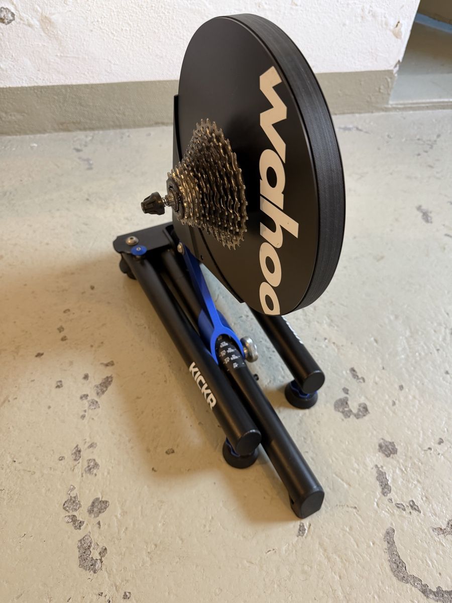 Wahoo Hometrainer: Wahoo KICKR V4 Rollentrainer – Usato da Thun venduto da Max_90 4