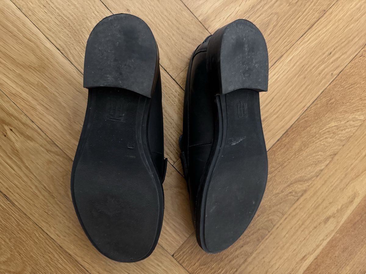 Tommy Hilfiger Chaussures femmes: Preppy Flat Loafer – D'occasion à Oberägeri par Steven369 4