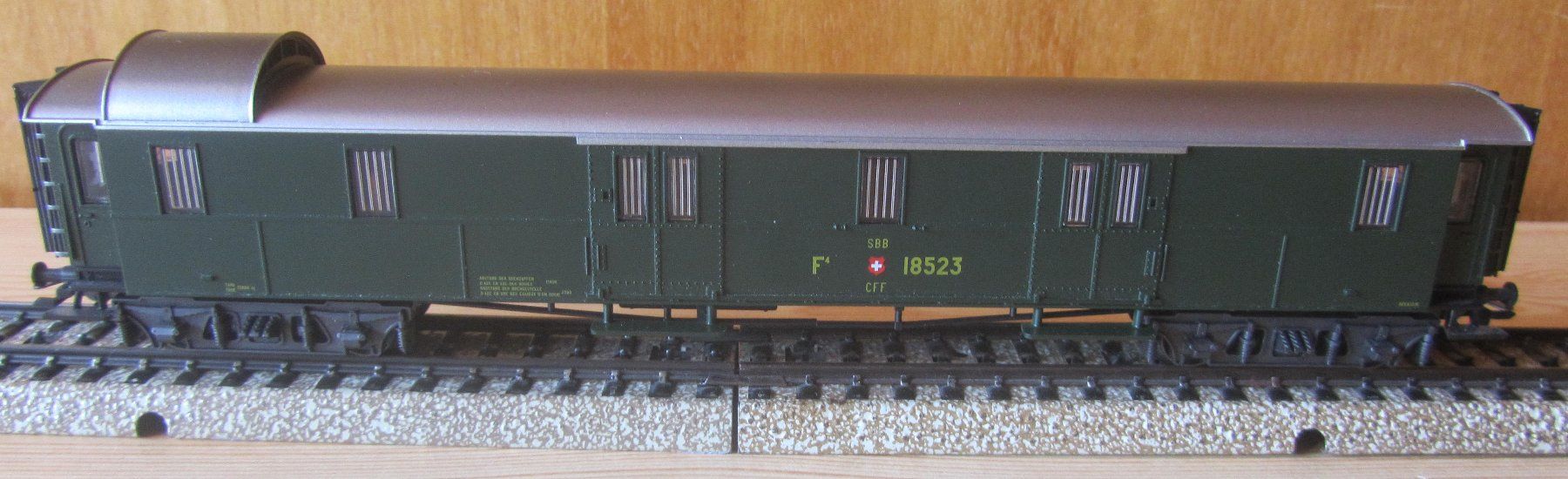 Märklin Modellini di ferrovie: Märklin HO 42385 - Gepäckwagen SBB-CFF, Schweizer Oldtimer – Nuovo (secondo la descrizione) da Porrentruy venduto da Tarascon