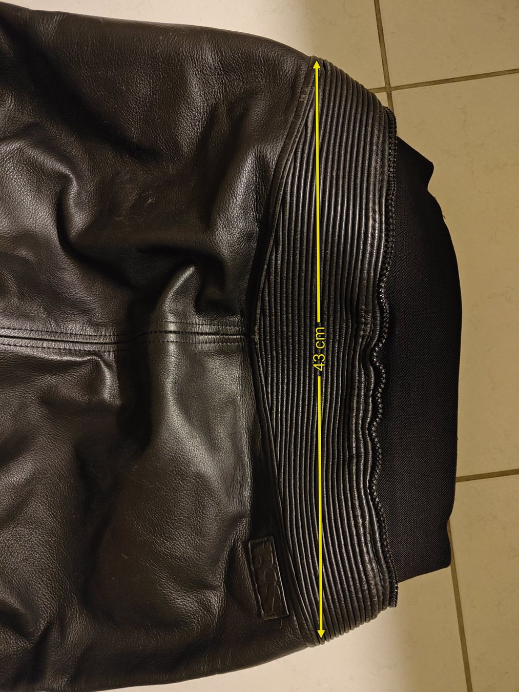IXS Pantaloni: IXS Motorrad Lederhose Gr. 52 – Usato da Basel venduto da Tiger16 6