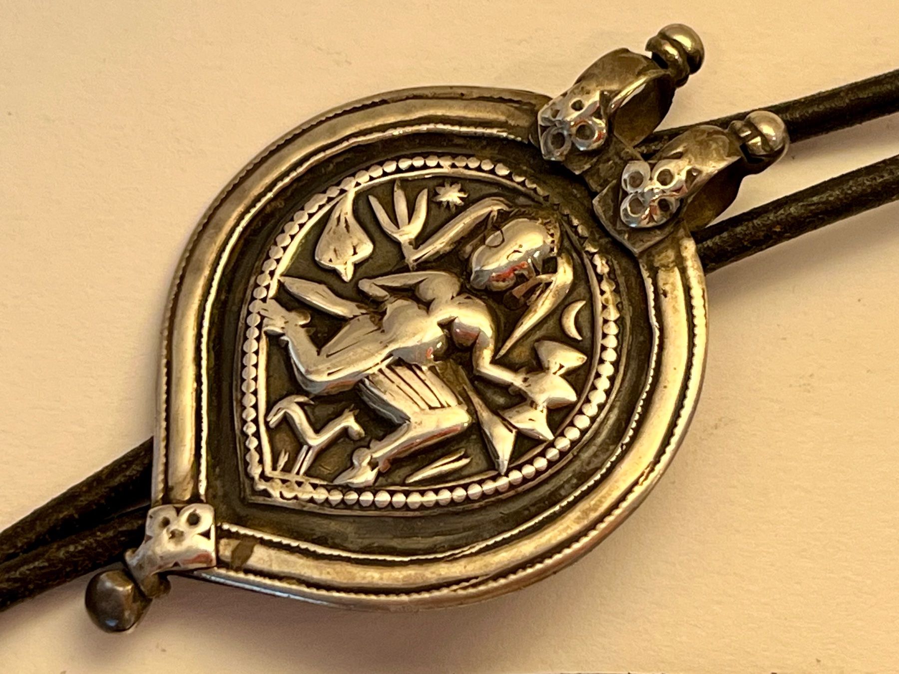 Cravatte: Cravate bolo argent et cuir, ancien – Usato da Genève venduto da DELIRBEADS 4