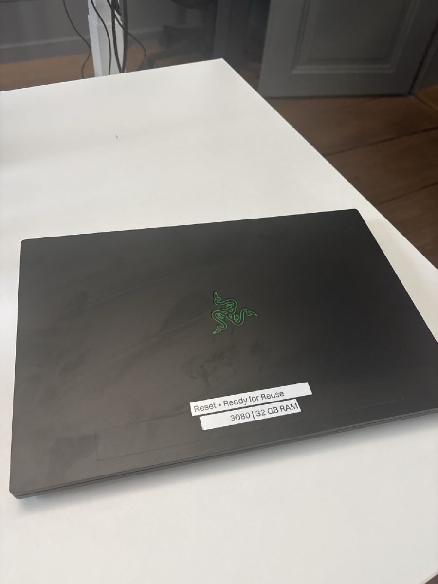 Razer Notebooks: Razer Blade 17 – Gebraucht aus Basel von lau_vr2d