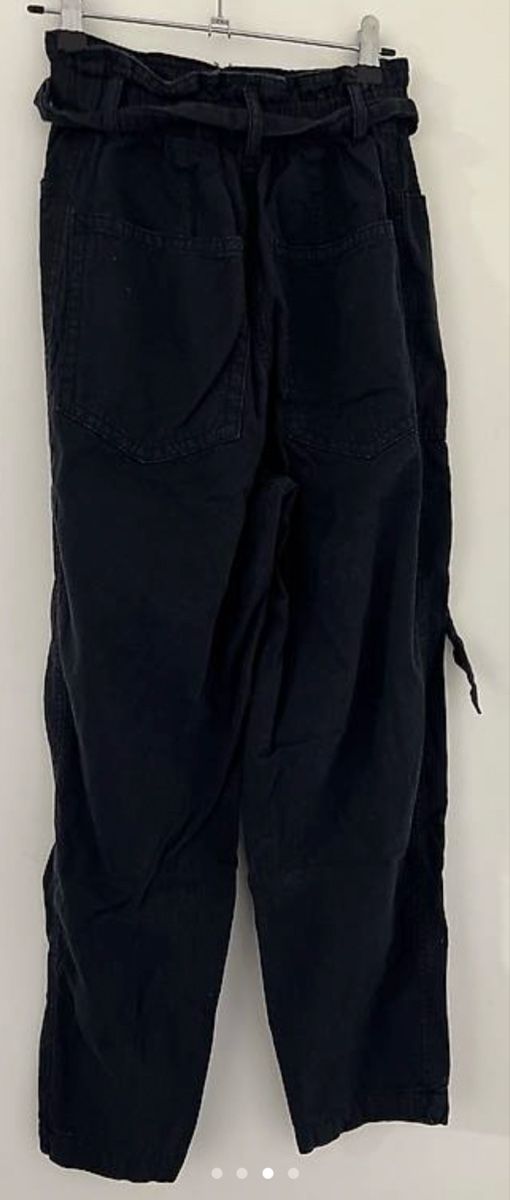 Pantaloni: Schwarze 7/8 Stoffhose, Gr. XS – Usato da Zürich venduto da man_nq66 2