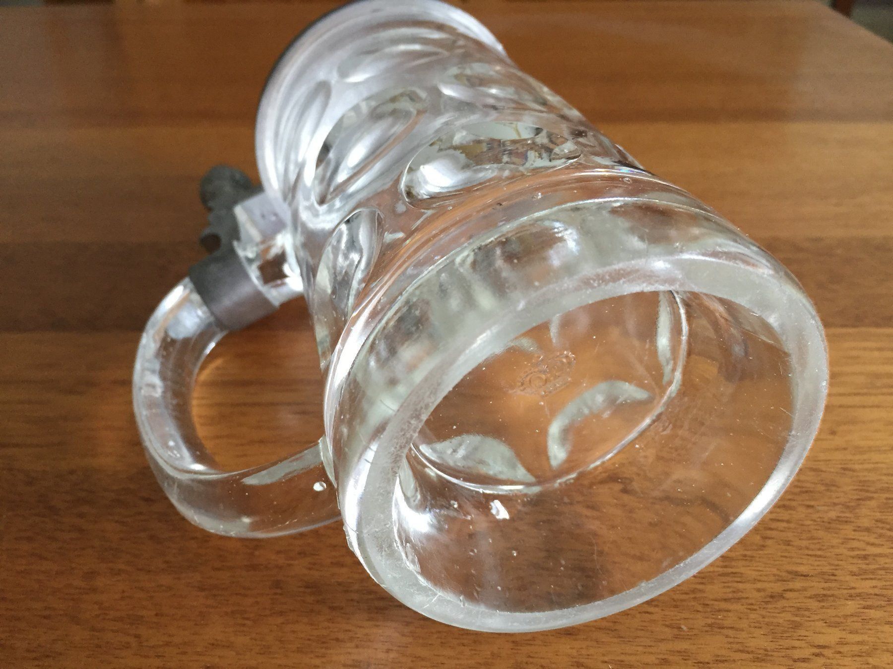 Gläser: Glas Bierkrug mit Zinndeckel Löwenbräu – Gebraucht aus Gossau ZH von peabo 2