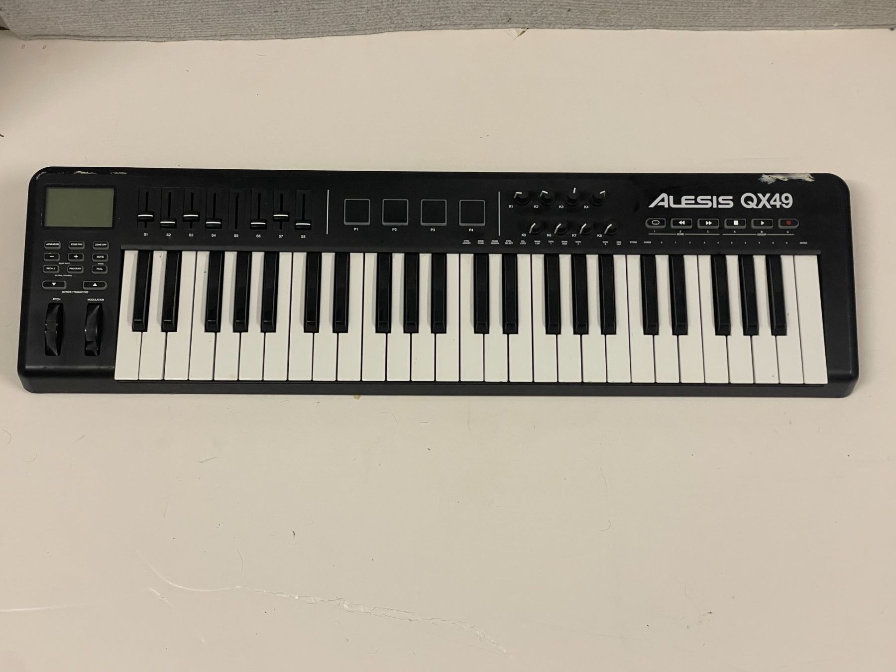 Musikinstrumente: Alesis QX49 – Gebraucht aus Einsiedeln von andrg3