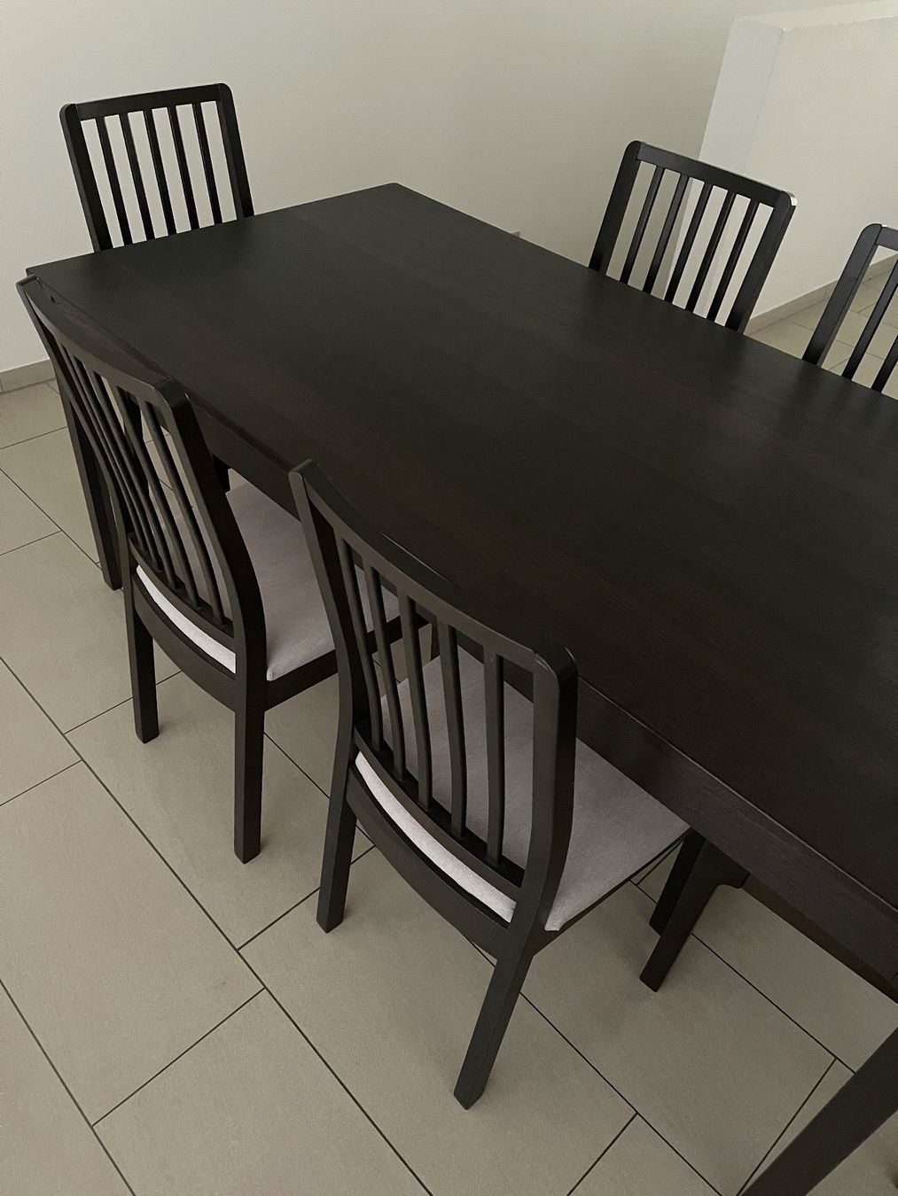 Ikea Set di tavolo e panche: Moderner Ausziehtisch mit 6 passenden Stühlen – Usato da Rupperswil venduto da Dominum-x 2