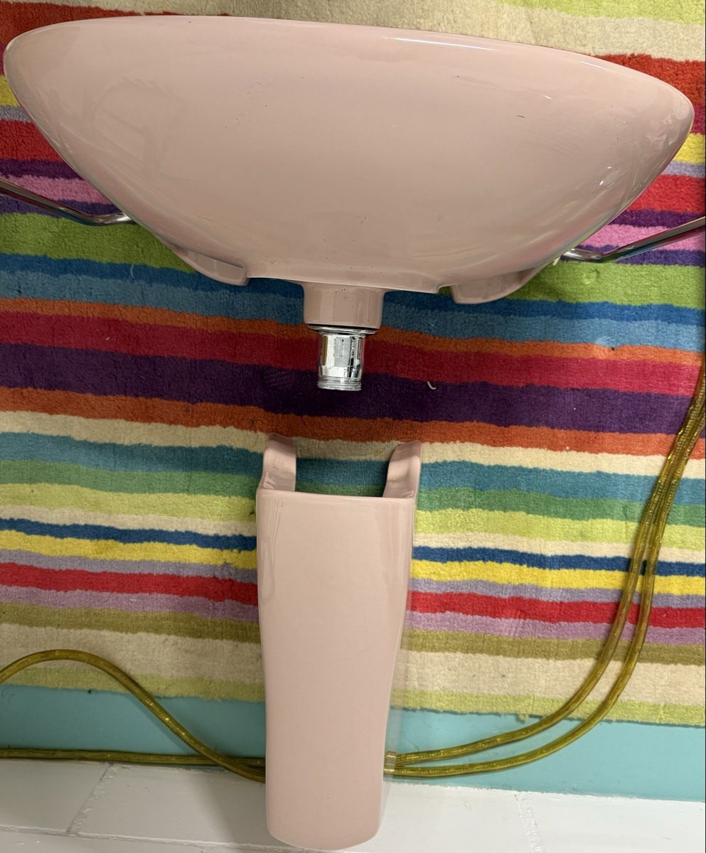 Lavabi & lavandini: Lavabo Rosa Vintage mit Säule – Usato da Seelisberg venduto da bossheart 1