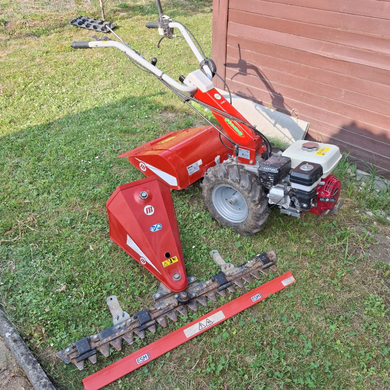 Honda Toutes les machines: Balkenmäher mit Gartenfräse  – D'occasion à Winterthur par v-t88 7
