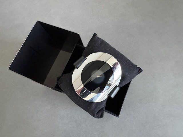 Calvin Klein Orologi: CALVIN KLEIN - DAMENUHR – Usato da Honau venduto da sainj 1