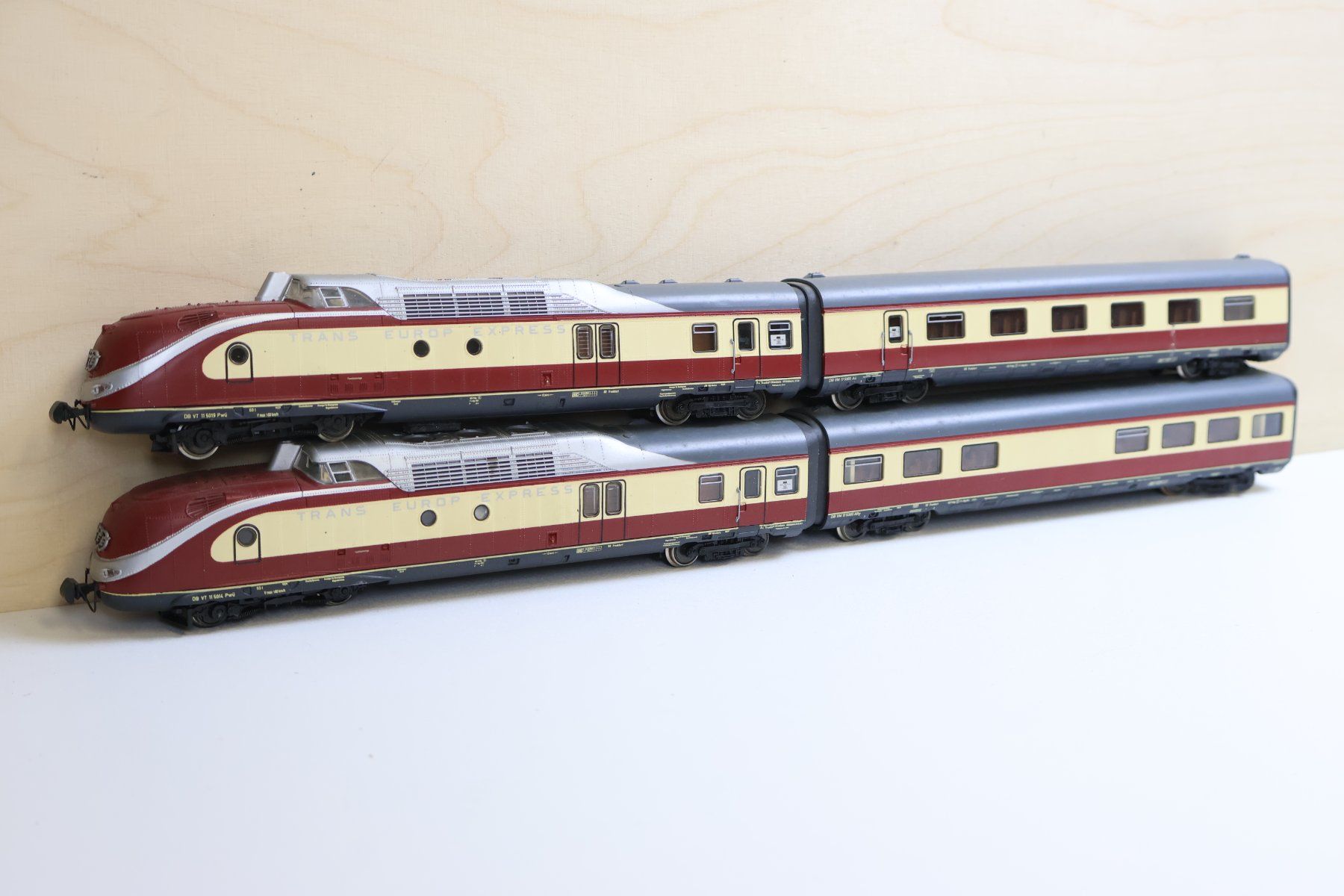 Roco Modellini di ferrovie: ROCO TEE Triebwagenzug H0 DC - 4 -Teilig – Usato da Winterthur venduto da Monstera 1