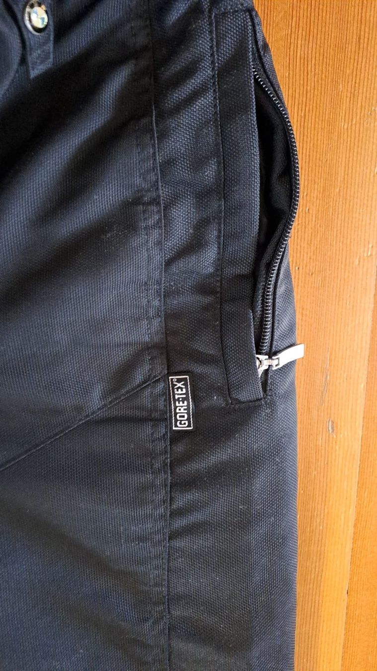BMW Pantaloni: Motorradhose BMW Goretex Gr. 38 – Usato da Holziken venduto da Taxiedi 2