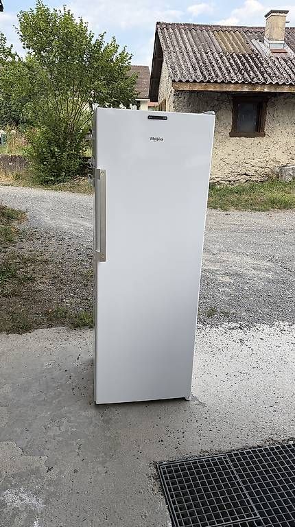 Whirlpool Congélateurs: Gefrierschrank Whirlpool NoFrost – D'occasion à Künten par buli76