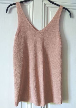 MNG (MANGO) : Top en maille saumon pailletée S-M