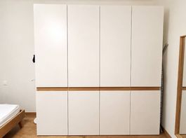 Magnifique armoire en bois!