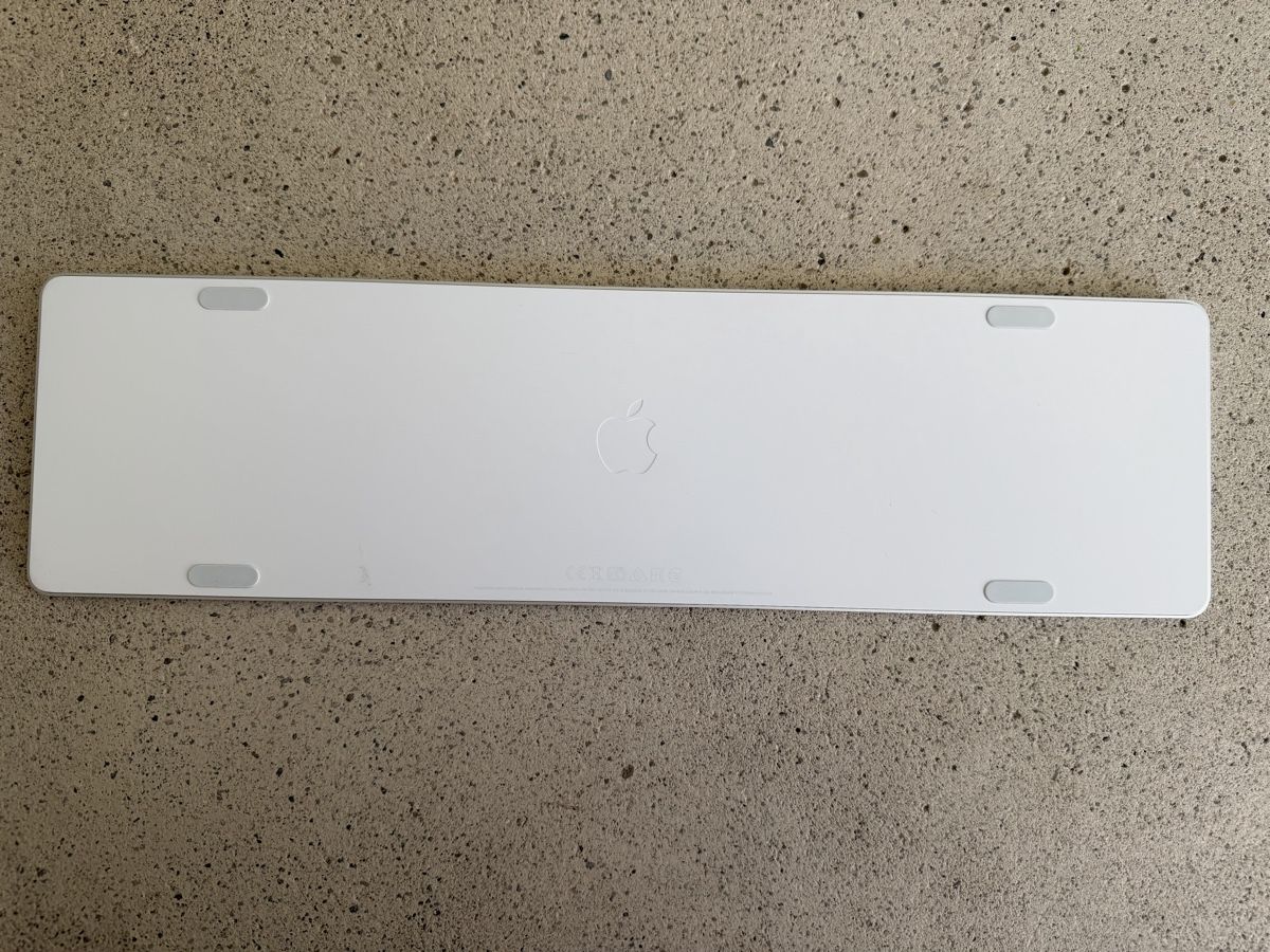 Apple Tastiere: EngApple Magic Keyboard with Touch ID, English international – Usato da Dübendorf venduto da xce_m8qq 1