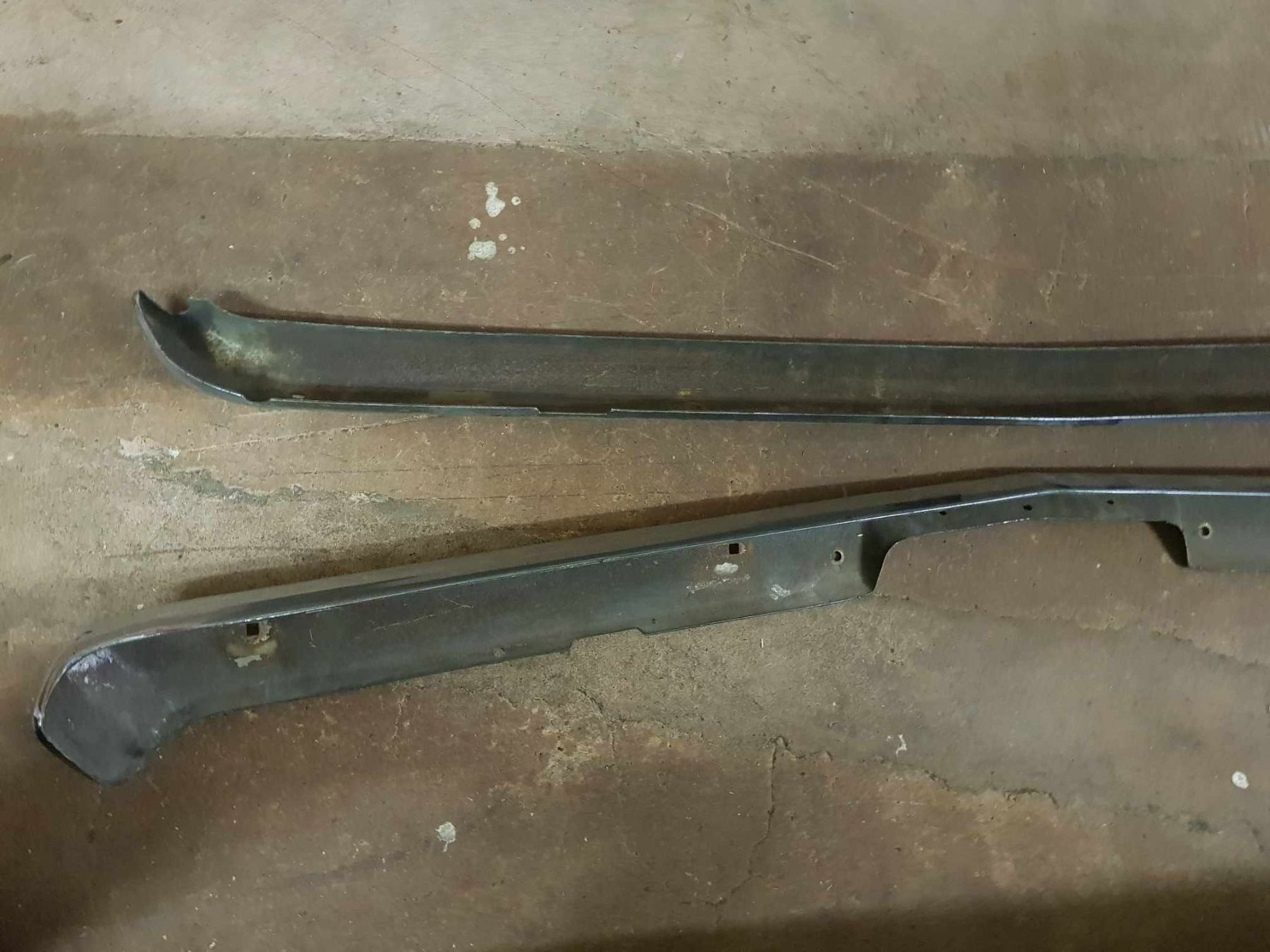 Tutti pezzi di ricambio auto: Stossstangen 1970-1974  Barracuda – Usato da Niedergösgen venduto da usc_8qc6 3