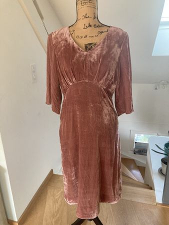 Samtkleid der Marke Noa Noa, grösse 36, neu