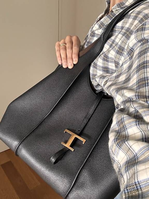 Taschen für Damen: Tods T Timeless Shopping Bag  Medium – Neu und originalverpackt aus Zürich von reptilla 1