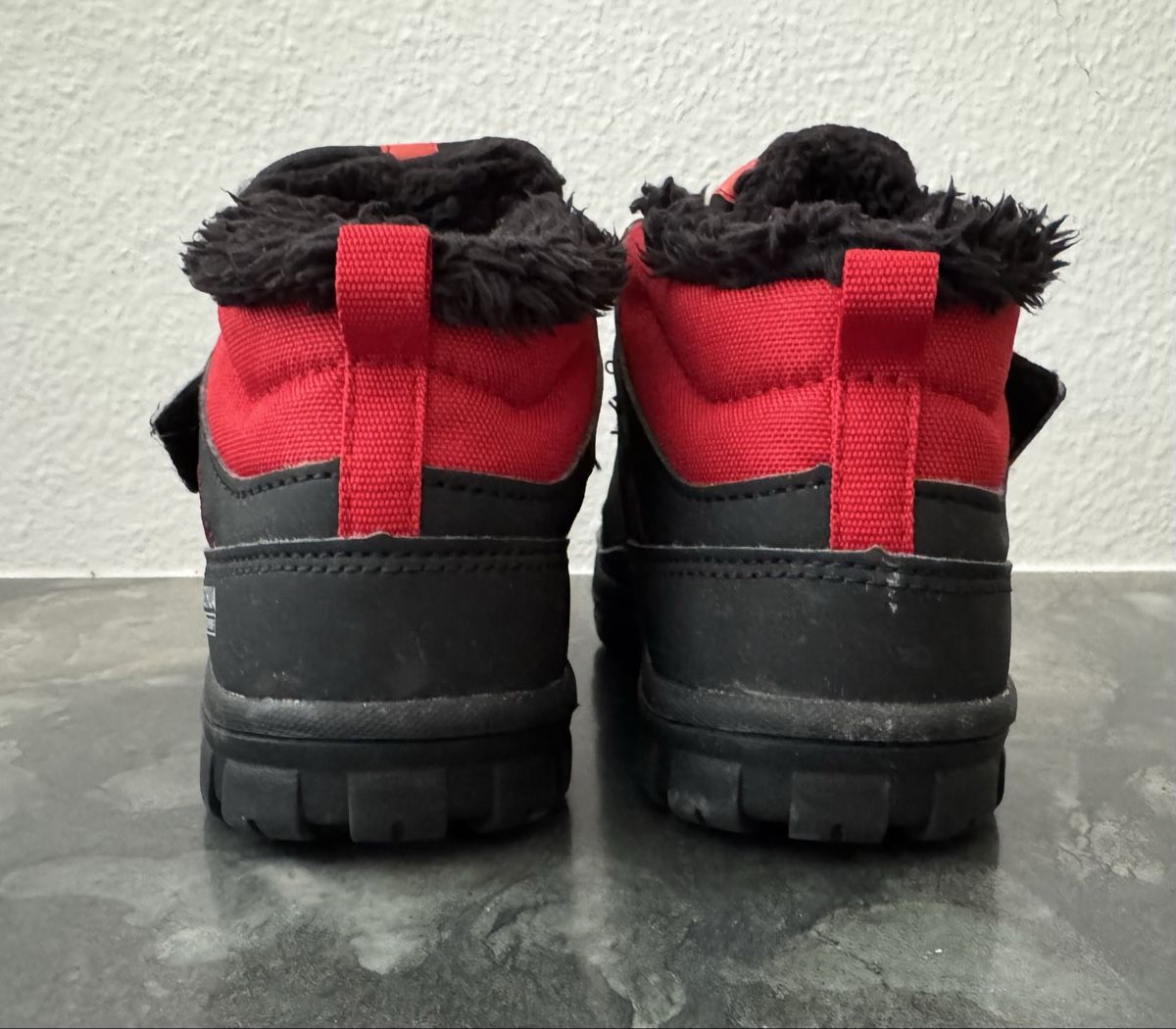 Decathlon Scarpe per ragazzi: Warme Quechua Winterschuhe, Gr. 31 – Usato da Flumenthal venduto da Krajan 2