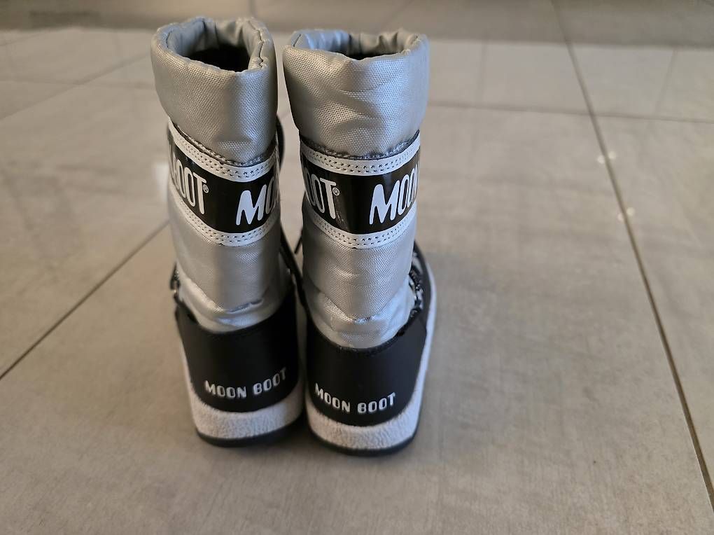 Schuhe für Jungen: Moon boot n 30  bambina – Gebraucht aus Davesco-Soragno von gia_l9fy 2