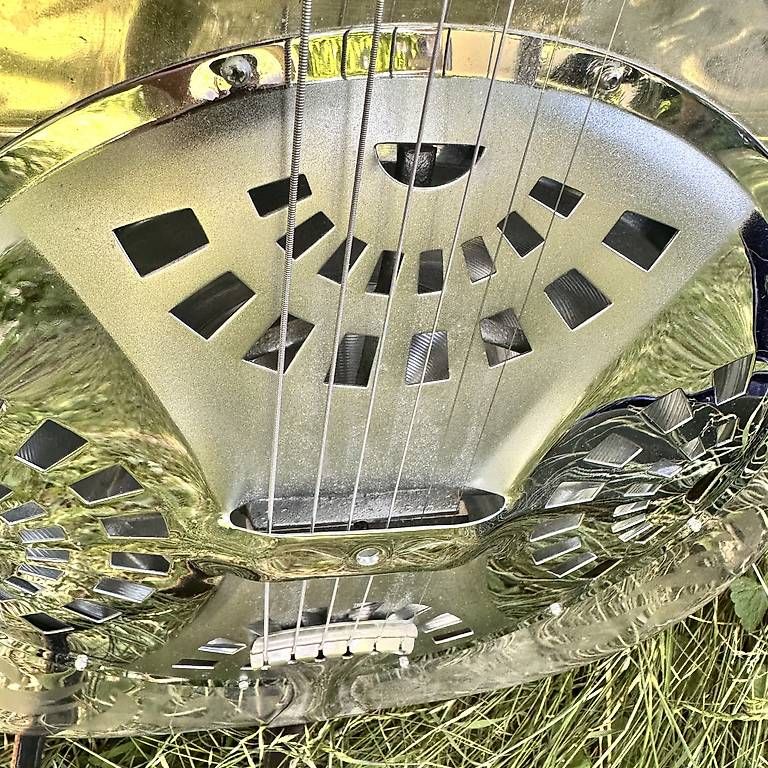 Strumenti musicali: DOBRO OMI 33D  1972  Ex. Steve Howe Yes – Usato da Carouge GE venduto da Domblo 7