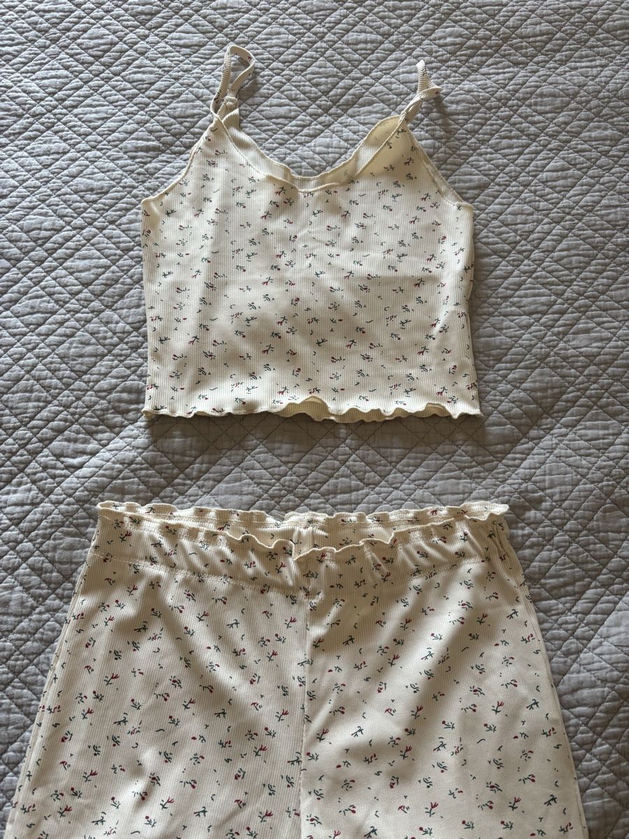 Shein Negligees & Pigiami: Ensemble débardeur et pantalon  – Nuovo (secondo la descrizione) da Lausanne venduto da shabnam.t 5