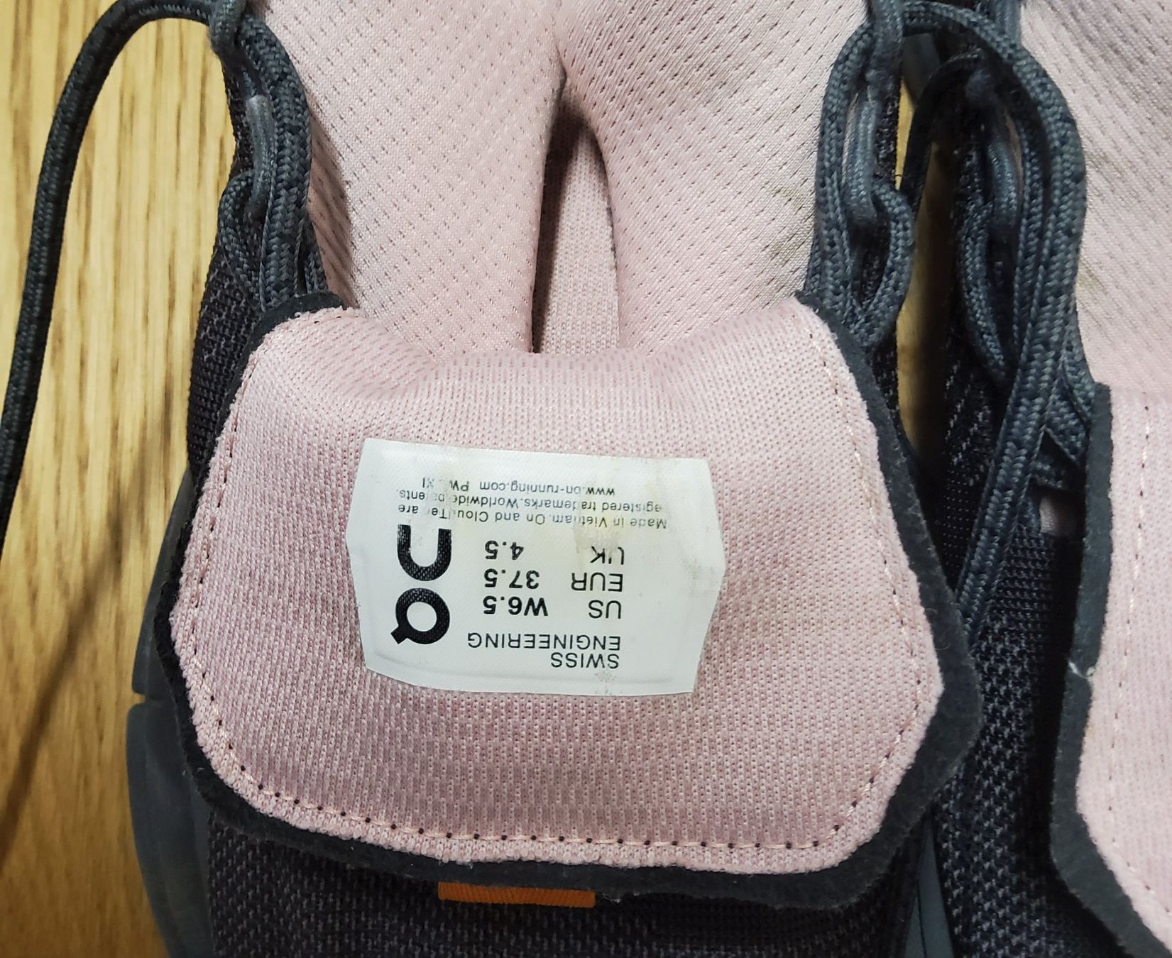 On Chaussures femmes: On Cloud Laufschuhe, Sneaker – D'occasion à Naters par 3904Naters 7