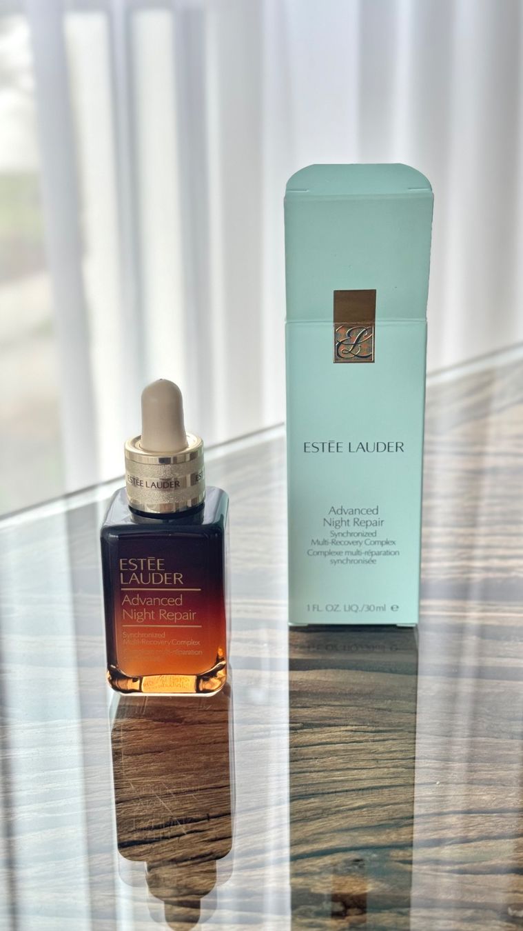 Estée Lauder Cura del viso: Estée Lauder Advanced Night Repair Serum 30ml – Nuovo e nell'imballaggio originale da Oberbüren venduto da ckroses