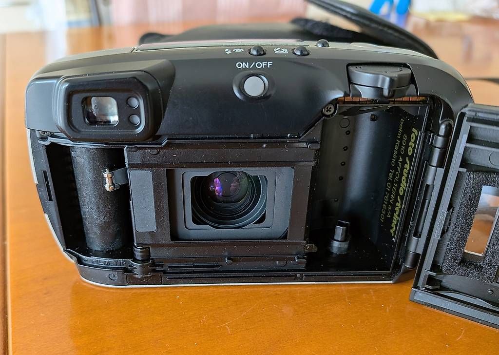 Fotocamera: Minolta 125 EX Riva Zoom – Usato da Buttwil venduto da Mafu71 1