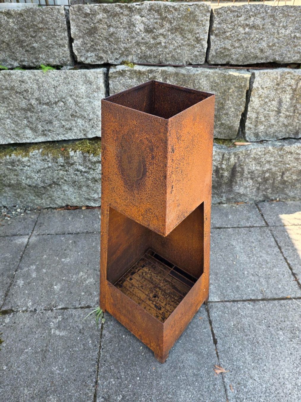Cheminée d'extérieur: Feuersäule / Feuerturm – Neuf (Voir description) à Melchnau par han_k5xl