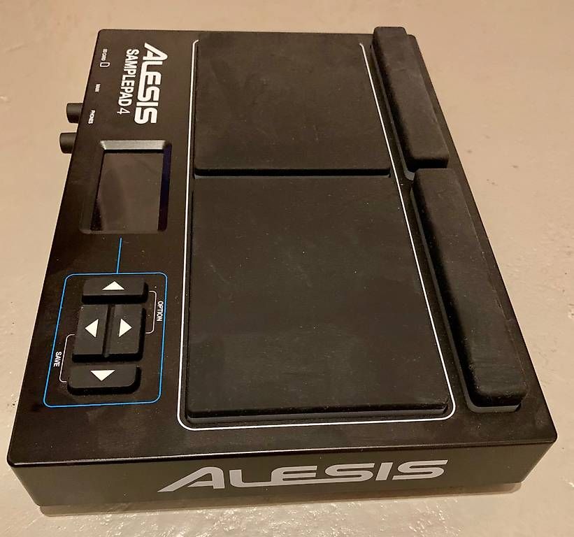 Alesis Strumenti musicali: Alesis Sample Pad 4 – Usato da Wettingen venduto da Molmart