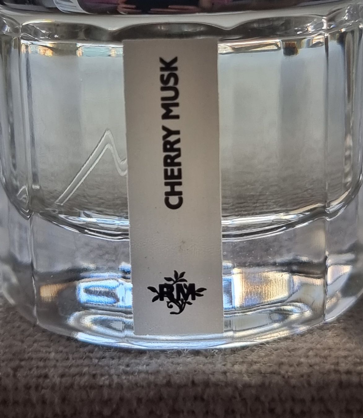 Parfum & Eau de Toilette: Ramon Monegal - Cherry Musk EdP 50ml – Gebraucht aus Zürich von nyc0le 1