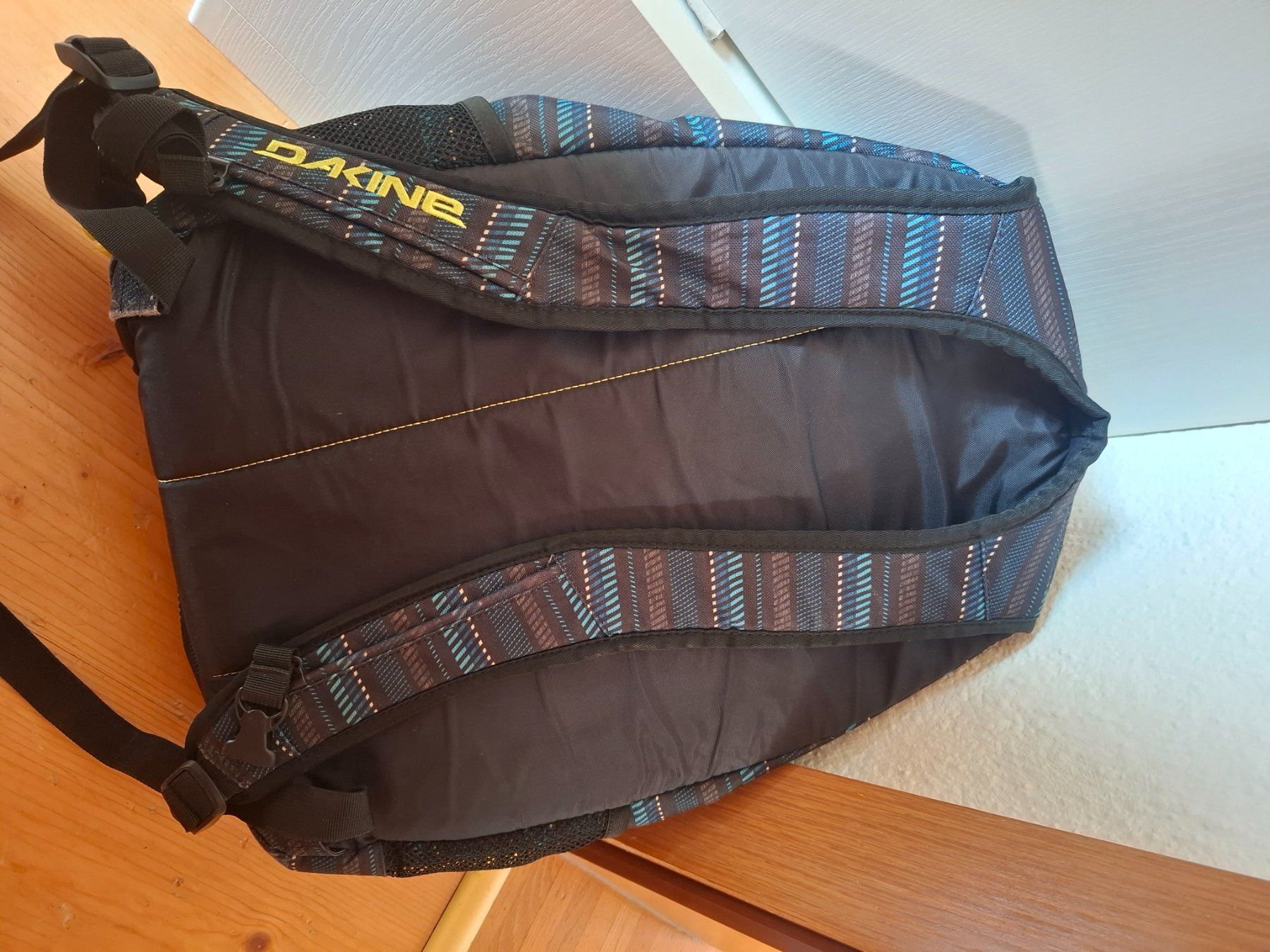 Dakine Zaini: Dakine Schulrucksack, gebraucht, 33l – Usato da Goldau venduto da sar_p9dt 5