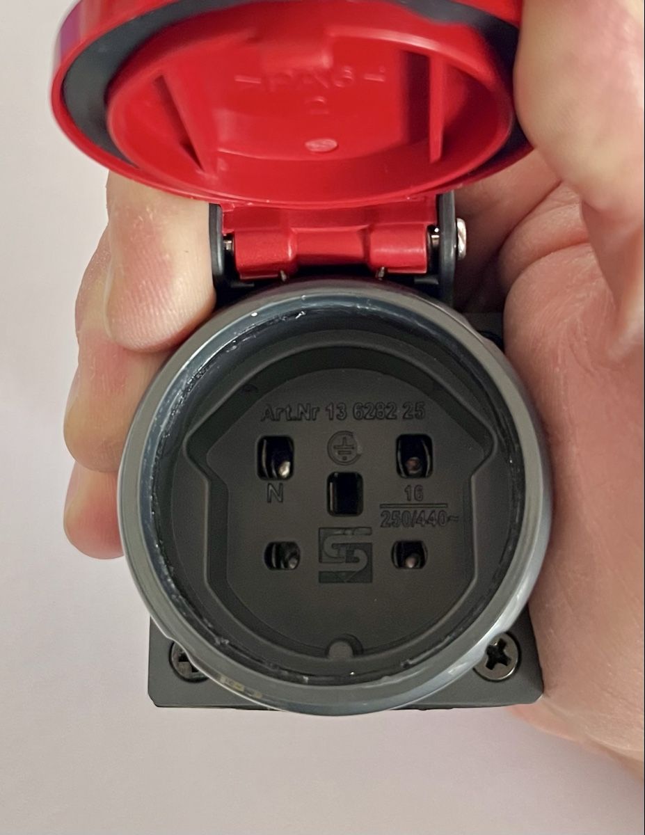 Stecker: Prise murale T25 Type J / 16A Suisse – Neu (gemäss Beschreibung) aus Genève von RVA_GVA 1