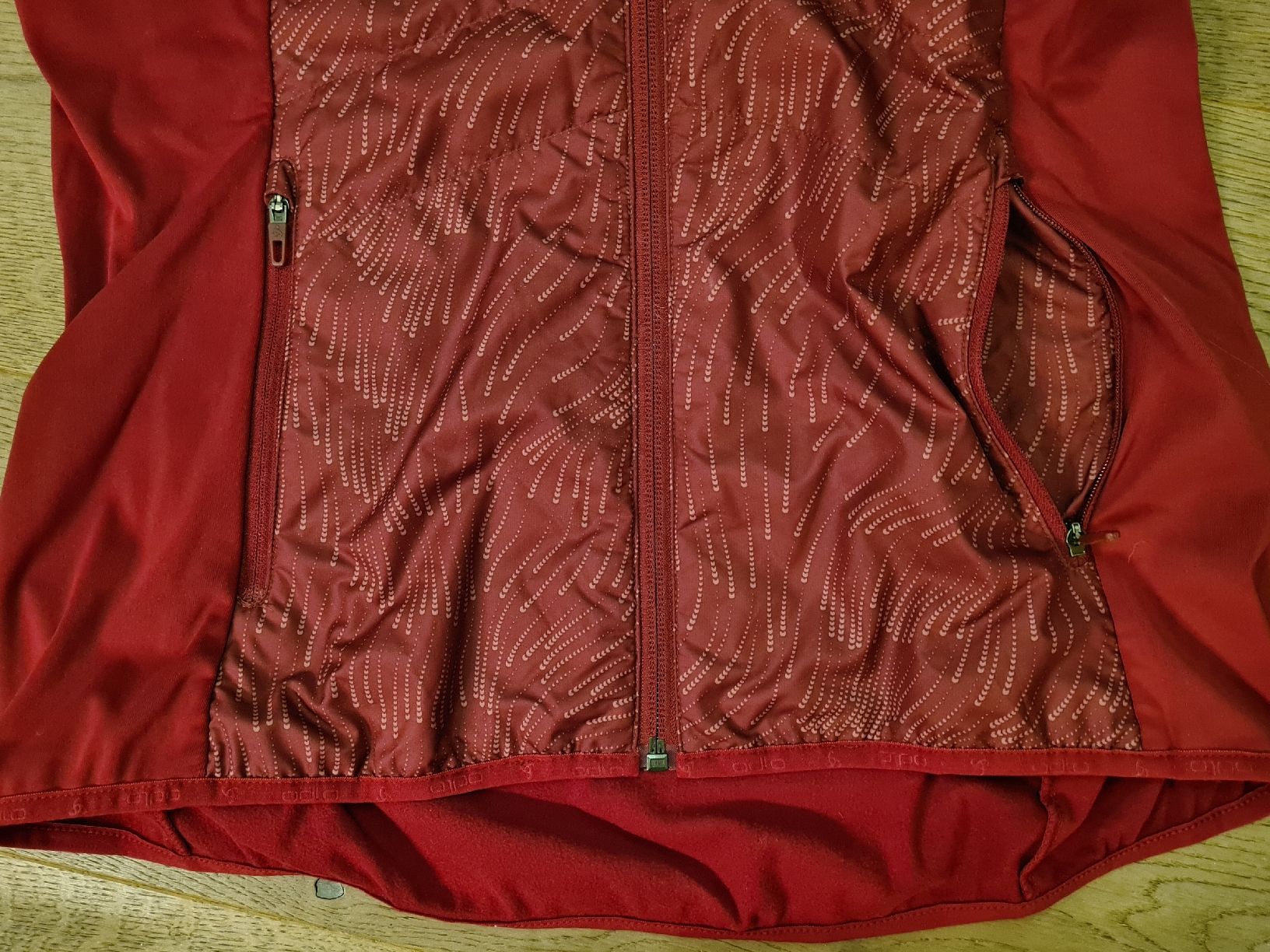 Odlo Gilets & Westen: ODLO WESTE KURZARM GR.M – Gebraucht aus Adlikon von jahr01 4