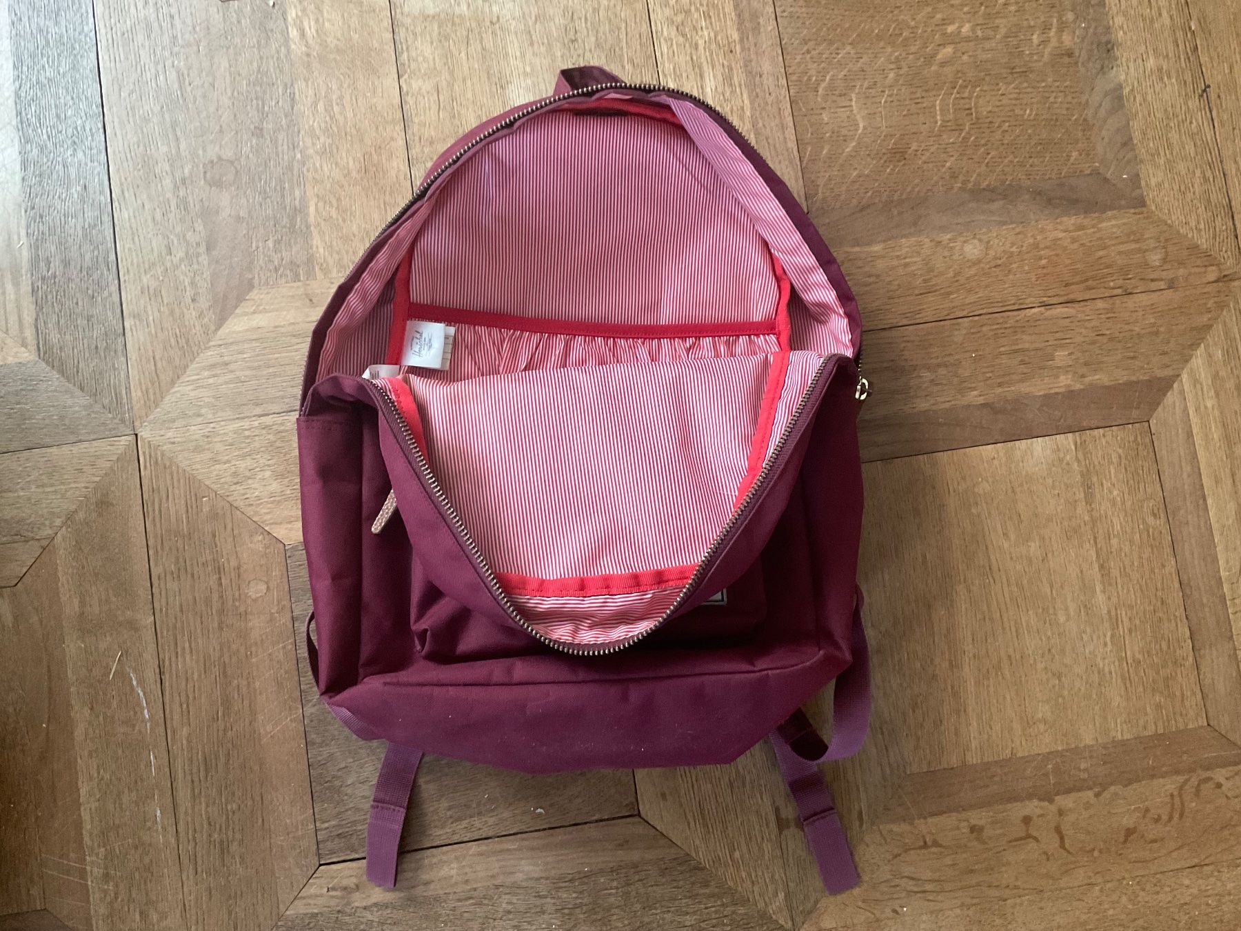 Herschel Rucksäcke: Herschel Rucksack bordeauxrot VERSAND 10.-. – Gebraucht aus Aarau von Galaktos 5