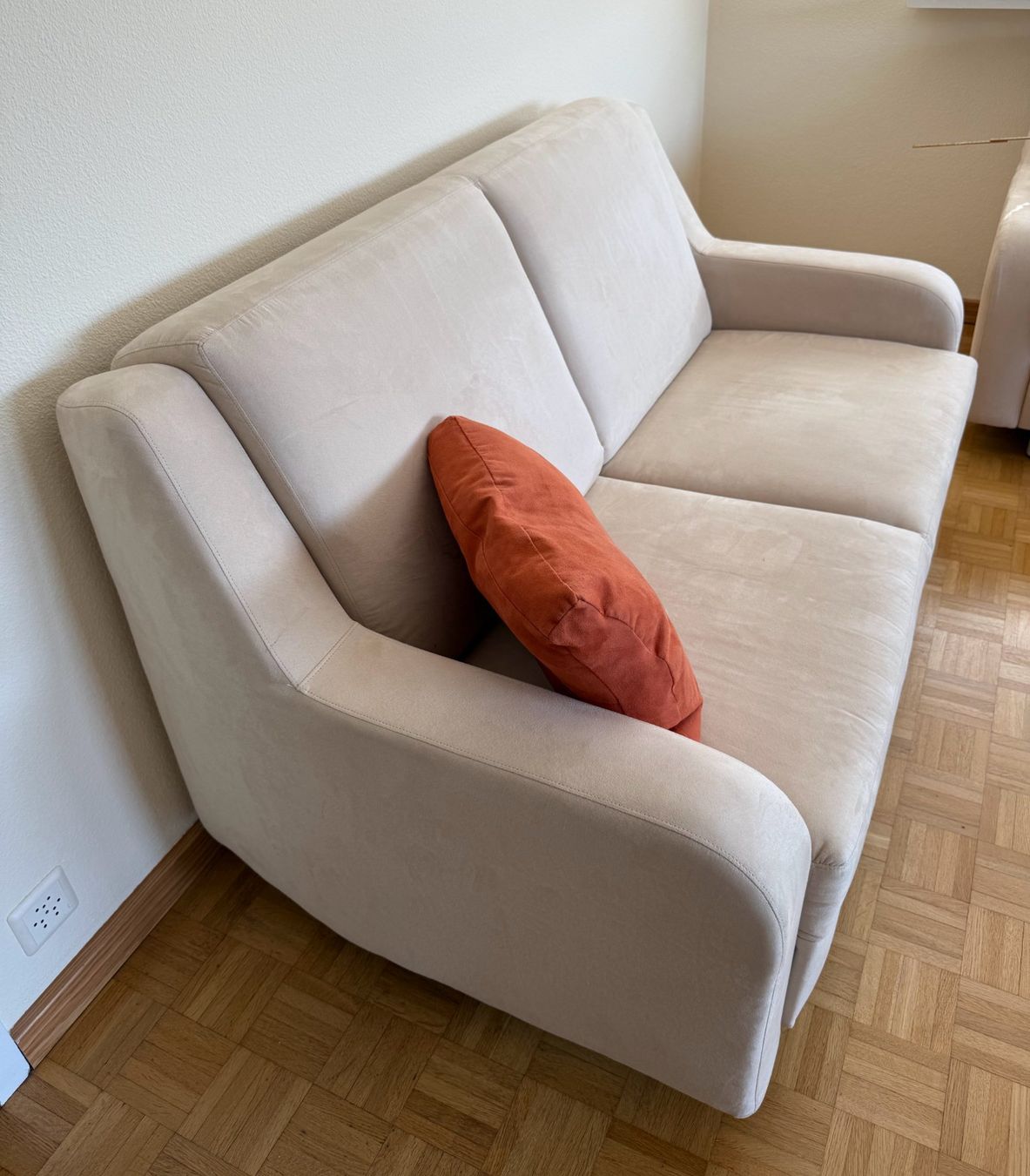 Pfister Sofas: Bettsofa mit hochwertiger Liegefläche, Mikrofaser, Beige – Gebraucht aus Uerikon von TT51 1
