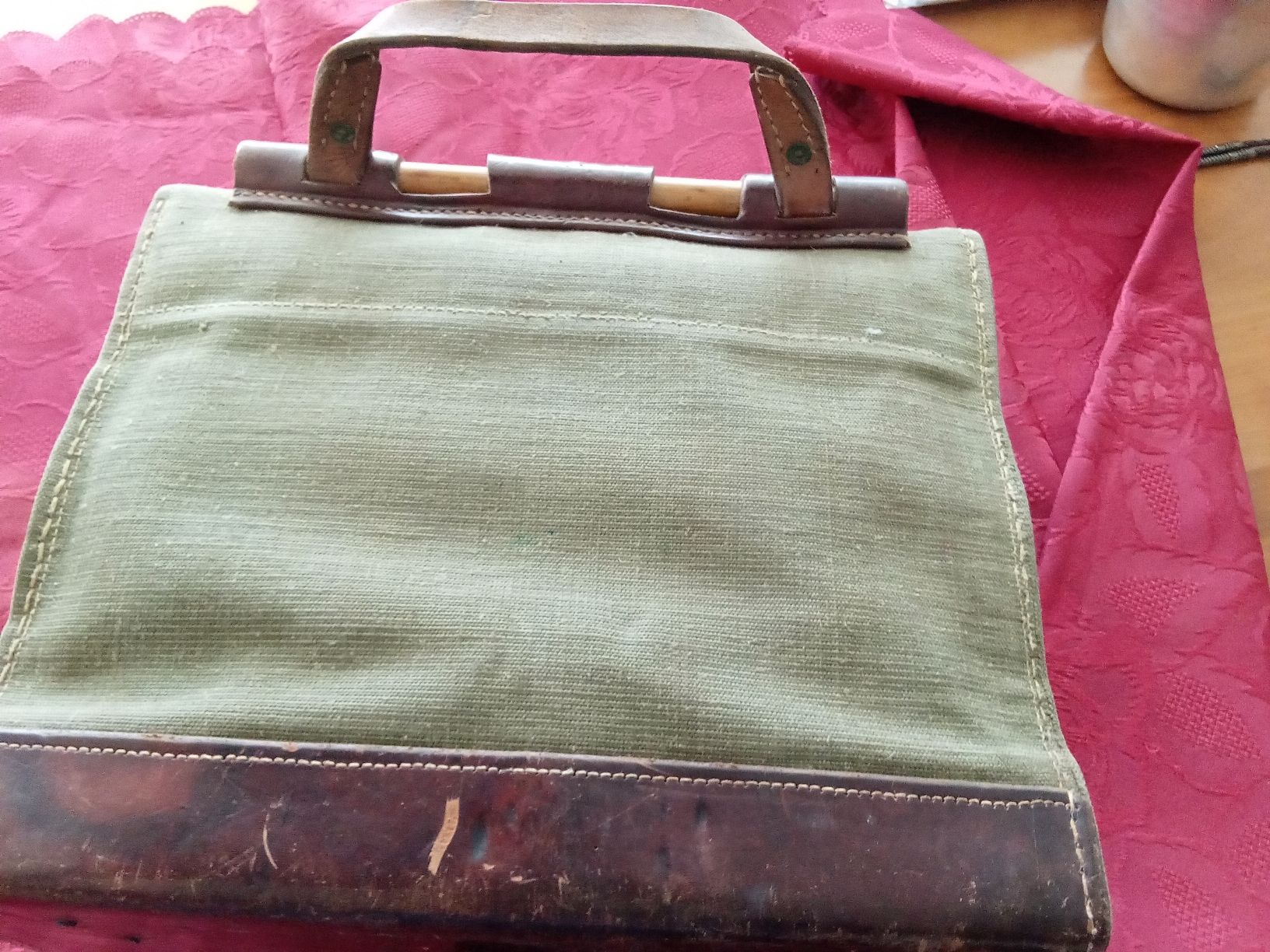 Schweizer Armee Borse: MILLITÄRTASCHE – Usato da Muri BE venduto da Alk 2