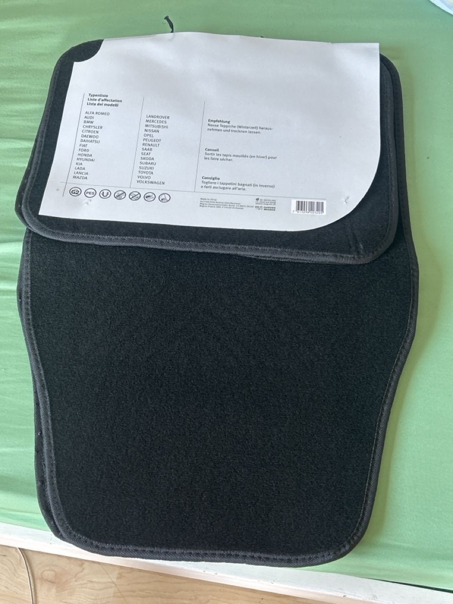 Tapis / Bacs: MioCar MAGIC Auto-Teppichmatten-Set 4-teiligL63cm44(I21) – Neuf (Voir description) à Neuenhof par bro_9zsg 3
