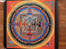 Handgemaltes tibetisches Mandala 48 × 48 cm  signiert