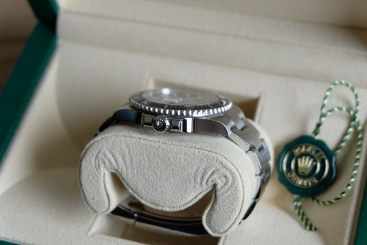 Rolex Orologi: Rolex Submariner date FULL SET 2024 – Usato da Corminboeuf venduto da Dsnilton26 4