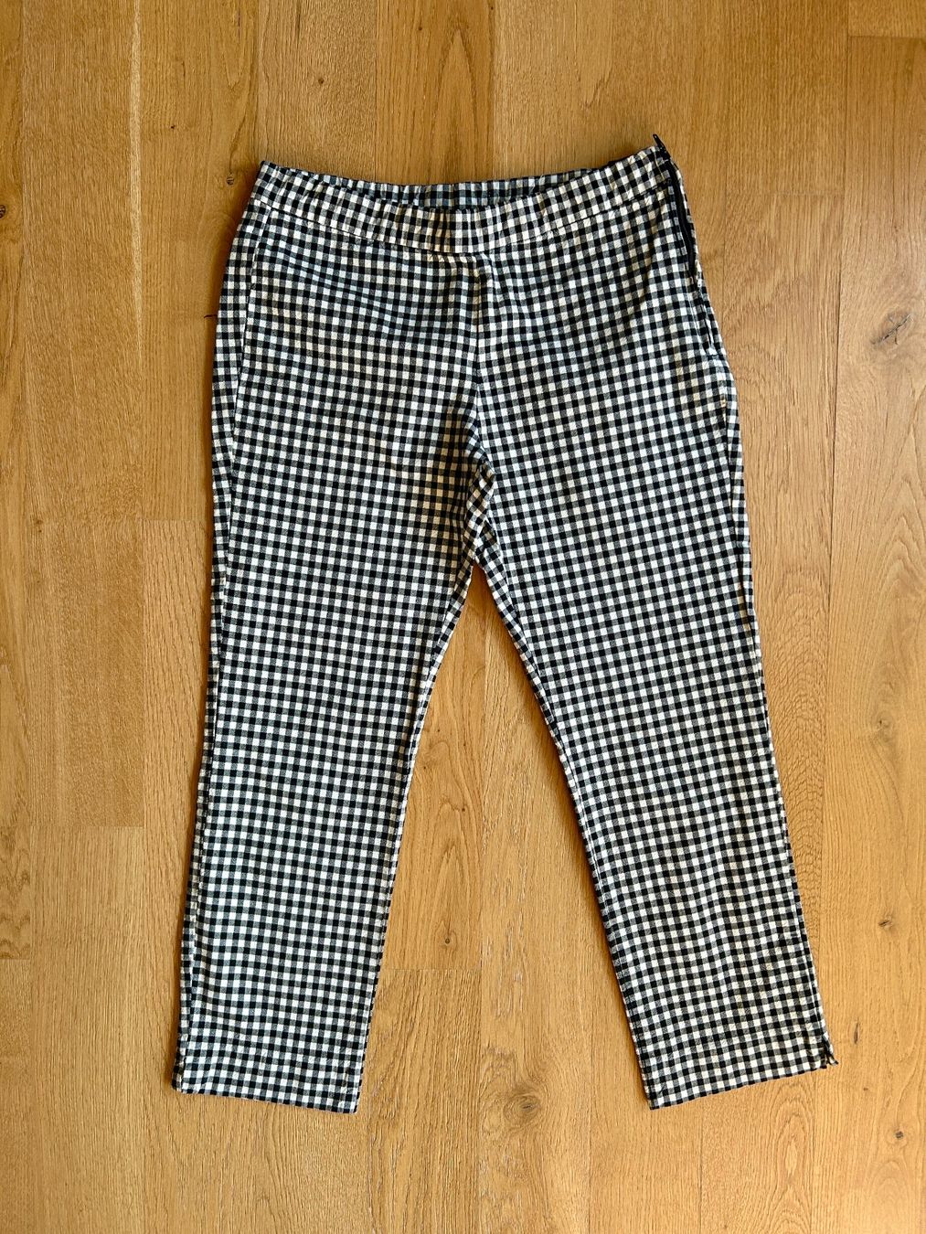 Pantaloni: Pantalon vichy noir et blanc 7/8 – Usato da Martigny venduto da m_juli