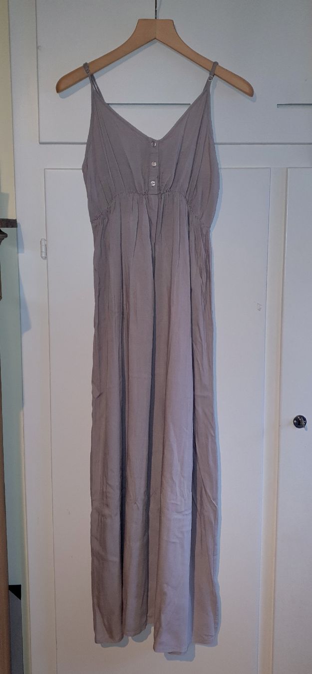 Kleider: Robe maxi longue d'été Chicoree, taille L, beige clair – Gebraucht aus Tavannes von lanimeyl